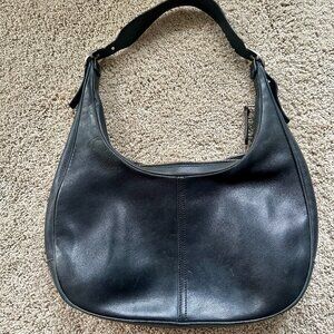 Vintage Coach Black Leather Shoulder Bag